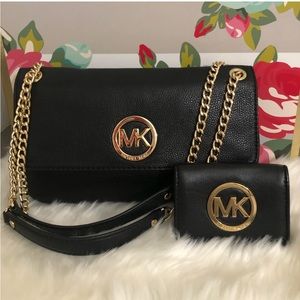 MICHAEL KORS Leather Bag and Wallet Set